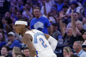 18中8！亚历山大：手感不佳时摆脱困境的唯一方法就是坚持打下去