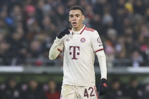 图片报：穆西亚拉、阿方索·戴维斯参加拜仁合练，预计近期复出