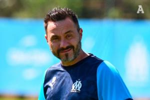 下血本！TA：热刺重金邀约德泽尔比，他或成英超收入最高主帅之一