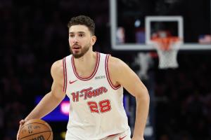 完美一战！申京23中12轰下36分14板7助3断3帽0失误  正负值+26