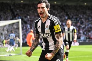 纽卡CEO：卖掉伊萨克很划算 任何球员想离开必须按照俱乐部的条件