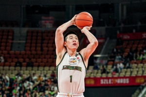 状态出色！付豪半场7中4拿到两队最高14分外加2板1断