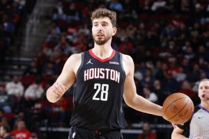 状态回升！申京近7场场均24.9分9.4篮板7.1助攻 真实命中率66.7%