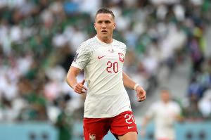 泽林斯基：我不知道是否还想看本届世界杯，但主帅留任是个好消息