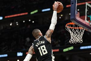 多次强打状元！库兹马半场12中7拿下16分4板2助3断1帽