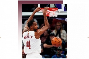 34+17统治篮下！骑士官方发布莫布里数据海报：得分赛季新高