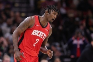 火箭今日大名单13人仅电风扇没有登场 连续两场比赛被乌度卡DNP