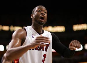 韦德：贝弗利这种水平没资格比较我跟哈登 你连75大的门槛都没进