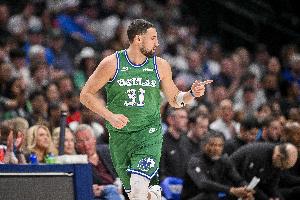 独行侠客战雄鹿 克莱&华盛顿&马丁&马绍尔&巴格利不打