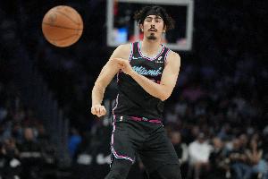 最佳第六人？哈克斯常规赛场均15.4分5.0板4.7助 投篮命中率50.7%