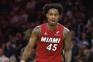 无力回天！戴维恩·米切尔生死战轰28分6助 赛季场均9.3分6.5助