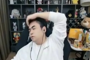 朱开：我不评价场外，现在Renard打挺好的，鸡哥这时也没必要回来