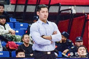 记者：被逼到悬崖边反而激发了北控 现在又保留住了季后赛希望