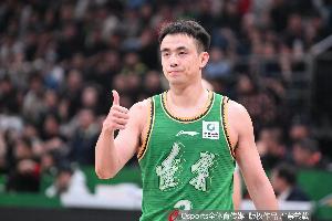 上半场0分下半场20分！解说：赵继伟这是拿上半场读CD堆有氧了