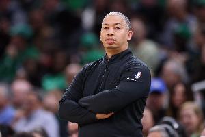 泰伦·卢谈对阵勇士：这不是那种你能够慢慢适应的比赛 这行不通