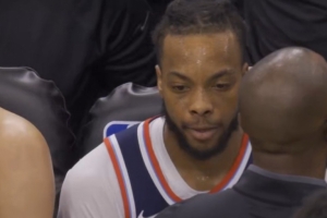 气势如虹！快船开局打出一波12-2打停勇士 加兰+小卡合砍10分