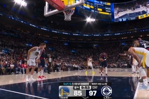 乱战高手！马瑟林三分命中 反击再造杀伤两罚都有