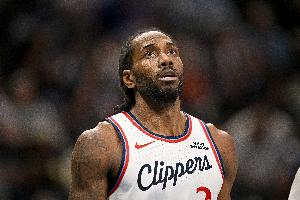 合同只剩1年想留下吗？伦纳德：到时再说 先为这场失利哭一会