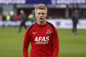 科曼：斯米特很适合巴萨，他有可能发展成德容和佩德里的混合体