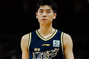 不理想！崔永熙替补13分钟7中2拿5分 正负值-11