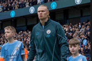 笑傲天王山之战！哈兰德社媒连发多张照片，庆祝击败阿森纳