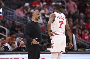 杜兰特：我这次伤病不严重 我们得把球投进 湖人投进了 我们没有