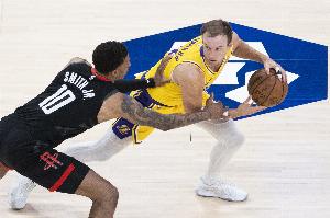 肯纳德：客场的强度只会更大 我们必须做好准备 限制火箭进攻篮板