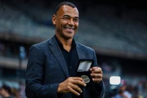 卡福： C罗渴望超越极限付出更多 内马尔若自律如我能破很多记录