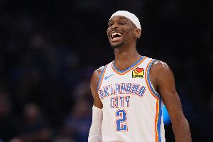 就两罚哟！亚历山大半场13中7高效得到17分2板3助1断