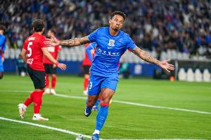 足球报：拉唐和盖伊联手贡献10球，占申花总进球数的62.5%