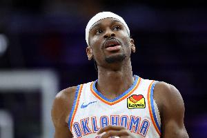 游刃有余！亚历山大第三节9中4拿12分4助 三节打完砍下29分5板7助