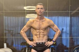 自律！前厨师揭秘C罗食谱：咖啡绝不加糖、不吃面粉制品不喝牛奶