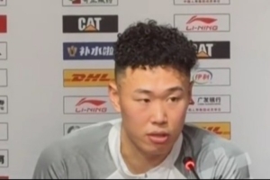 贺希宁：希望大家好好休息 准备好季后赛 争取用新的突破回馈球迷