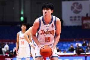 媒体人：新疆首个胜率不足40%的赛季 看看未来能否卷土重来吧