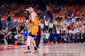 上海豪取23连胜平队史纪录！上次是01-02赛季姚明率队夺冠