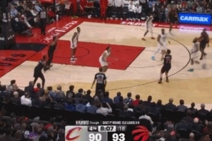 新英雄出现了？巴特尔连中两记三分球打停骑士