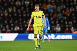 标价9000万！斯基拉：利物浦和曼联均对范德芬展现出兴趣