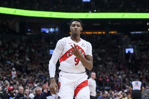 末节16分射穿骑士！巴雷特19中12轰季后赛新高33分 三分8中6