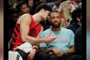 1-1回主场！利拉德INS转发球迷动态：开拓者6场拿下马刺