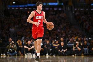 还有戏？谢泼德连续出手三分 第二次折叠三分命中追到差3分