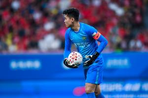 浙媒：浙江队人员严重短缺，门将赵博打封闭出战