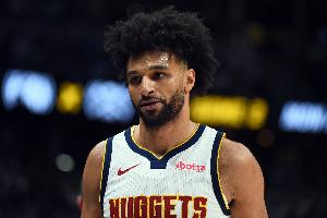 慢热！贾马尔·穆雷首节9分钟4投仅1中 拿到4分2助