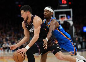 布克：雷霆能成为总冠军是有原因的 他们就像一台运转良好的机器