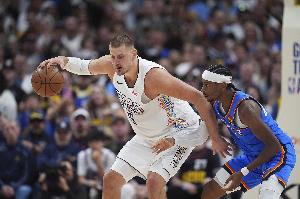 SGA季后赛场均34.7分4.3板8助&3-0 约基奇25.3分14.3板7.3助&1-2