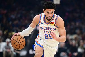 首次季后赛先发！戴格诺特：米切尔毫无怯场 敢于直面高强度对抗