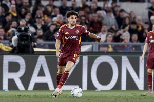 艾纳维：马伦的助攻太精彩了，我每天都在努力让自己变得更好