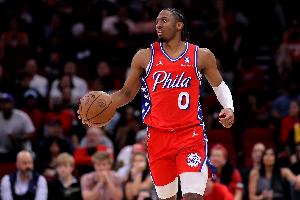 半场仅出手3次！马克西：绝对不可接受 我对此承担全部责任！