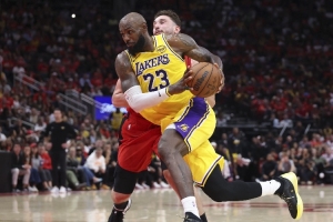 孙悦：湖人不如就放弃 下1场再来 火箭气势很足 不如詹姆斯多歇歇