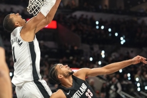 4-1绅士横扫吗？ESPN预测明天胜率：马刺82.1% 开拓者17.9%