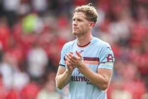 科林斯谈不敌曼联：很难接受这样的结果，我们创造了很多机会